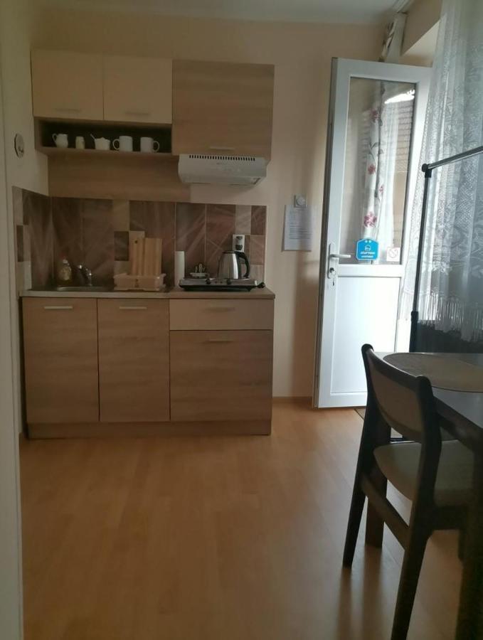Sandrea Studio Apartment Subotica Buitenkant foto